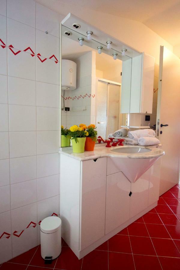 L'Ora Apartment Marone Ngoại thất bức ảnh